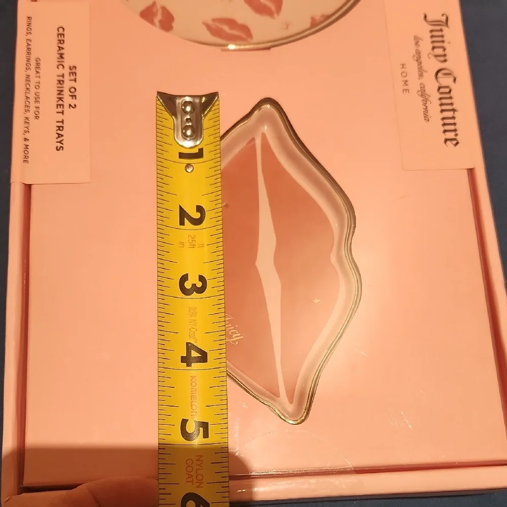 Juicy Couture Lip-Shaped Ceramic Tray Set - Coral